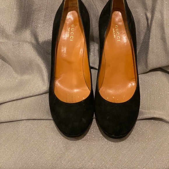 Gucci Women's Black Suede Pumps (Size 37 1/2) - Picture 8 of 8
